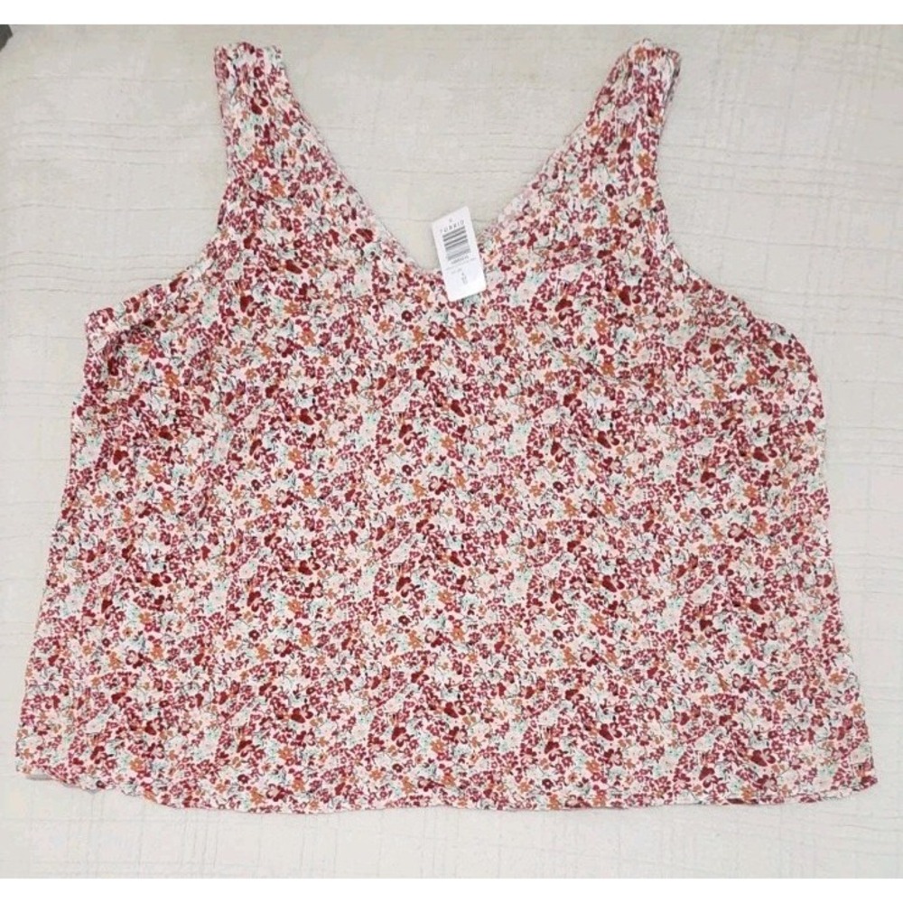 NWT Torrid Size 4 Washable Challis Stitch Detail Tank‎ Floral Multi Color